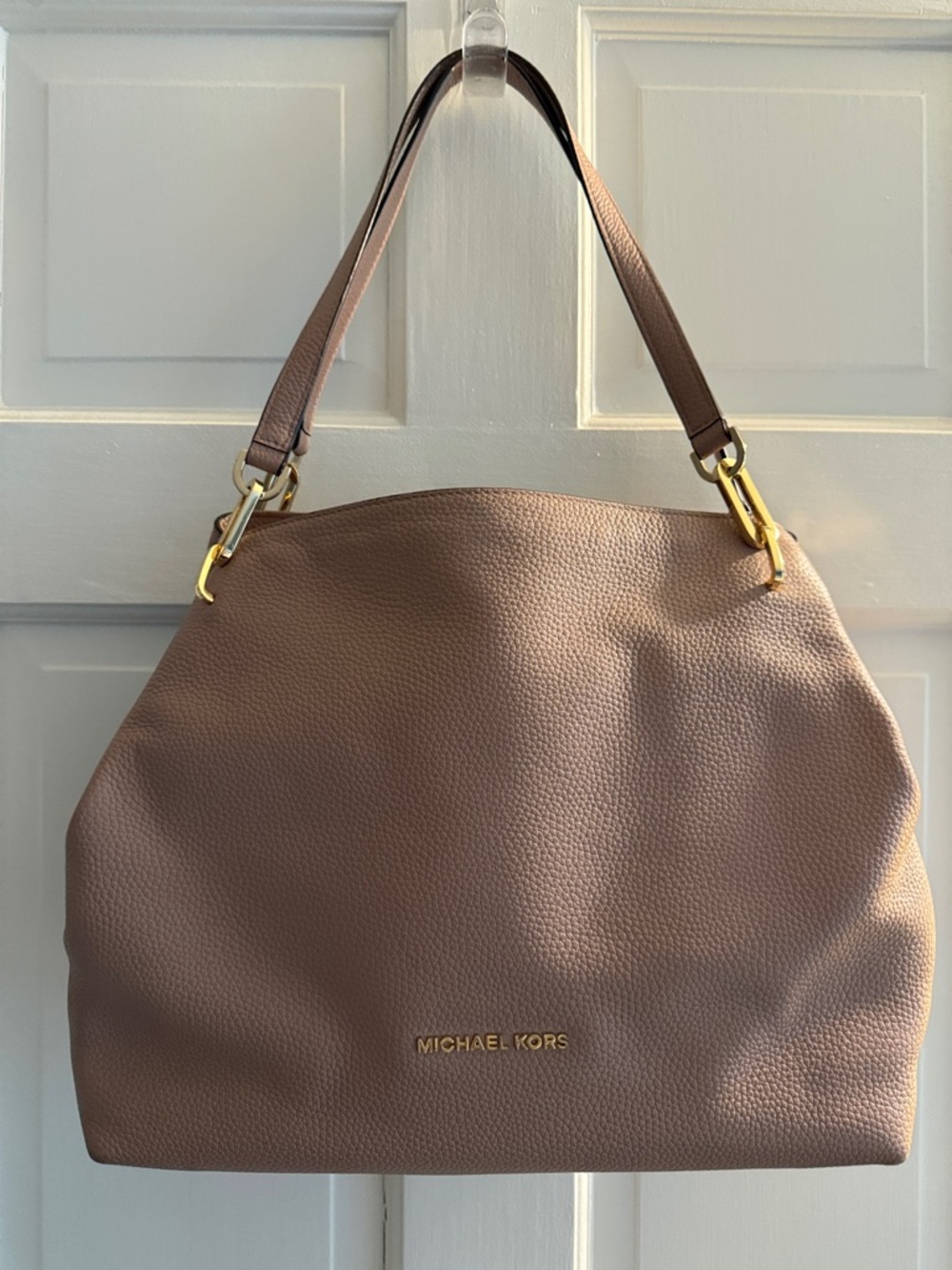 Michael Kors Pebbled Shoulder Bag in Taupe/oink with Gold Hardware